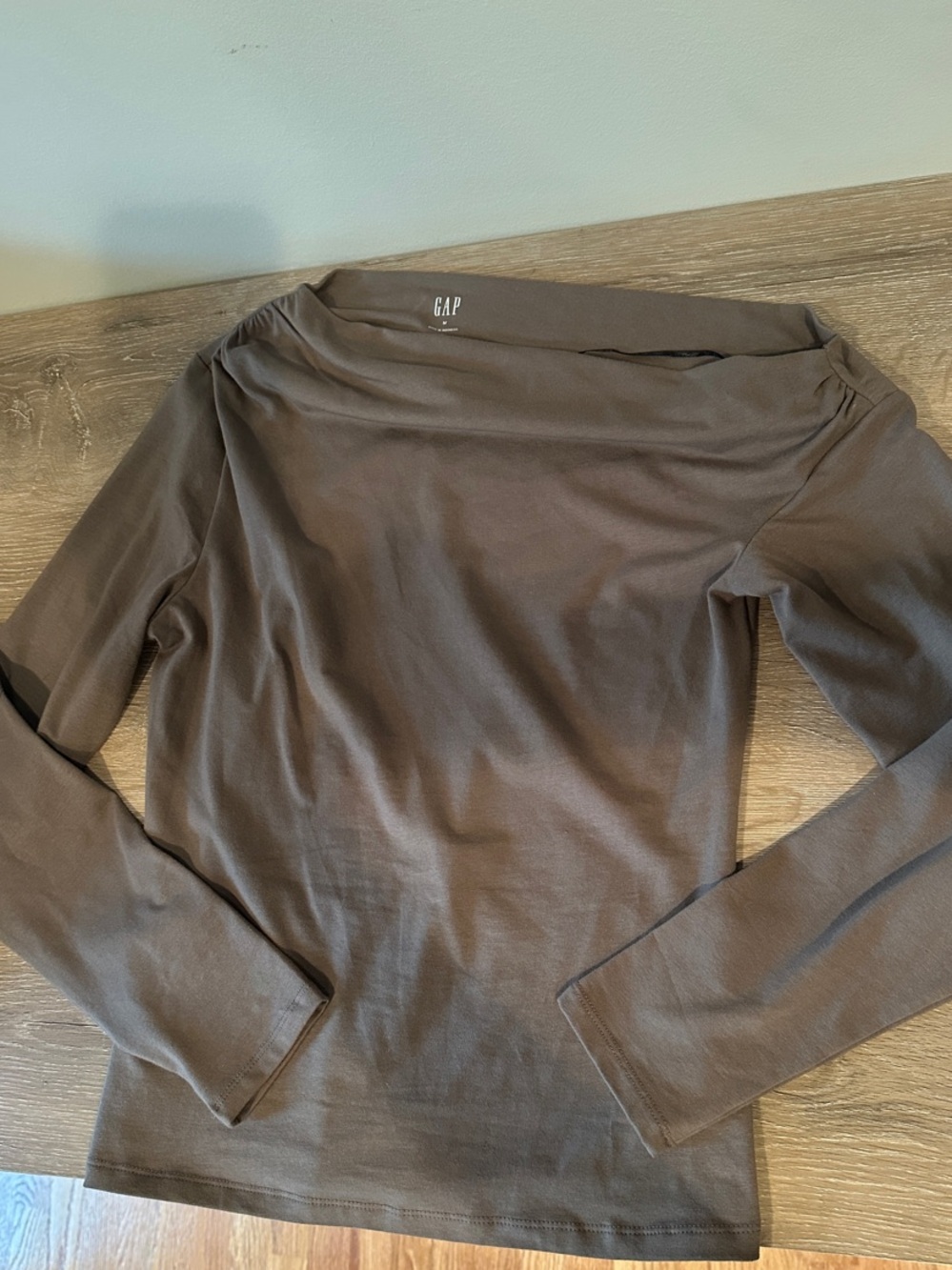 GAP Long Sleeve Off-Shoulder Top in Brown